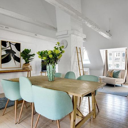 Sanders Main - Endearing Two-Bedroom Duplex Apartment With A Balcony Next To Magical Nyhavn โคเปนเฮเกน ภายนอก รูปภาพ
