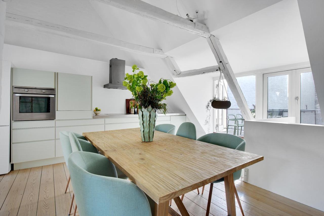 Sanders Main - Endearing Two-Bedroom Duplex Apartment With A Balcony Next To Magical Nyhavn โคเปนเฮเกน ภายนอก รูปภาพ