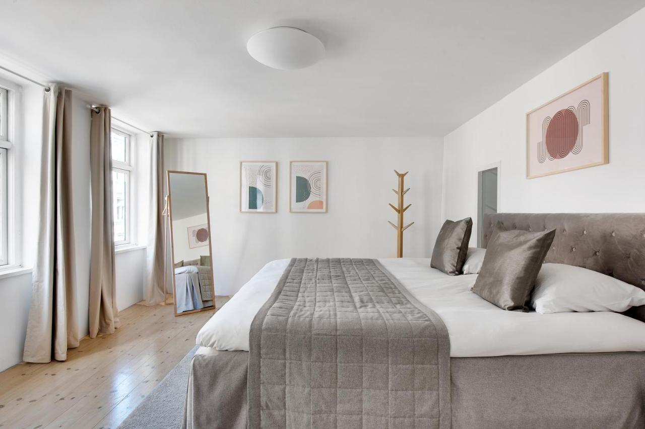 Sanders Main - Endearing Two-Bedroom Duplex Apartment With A Balcony Next To Magical Nyhavn โคเปนเฮเกน ภายนอก รูปภาพ