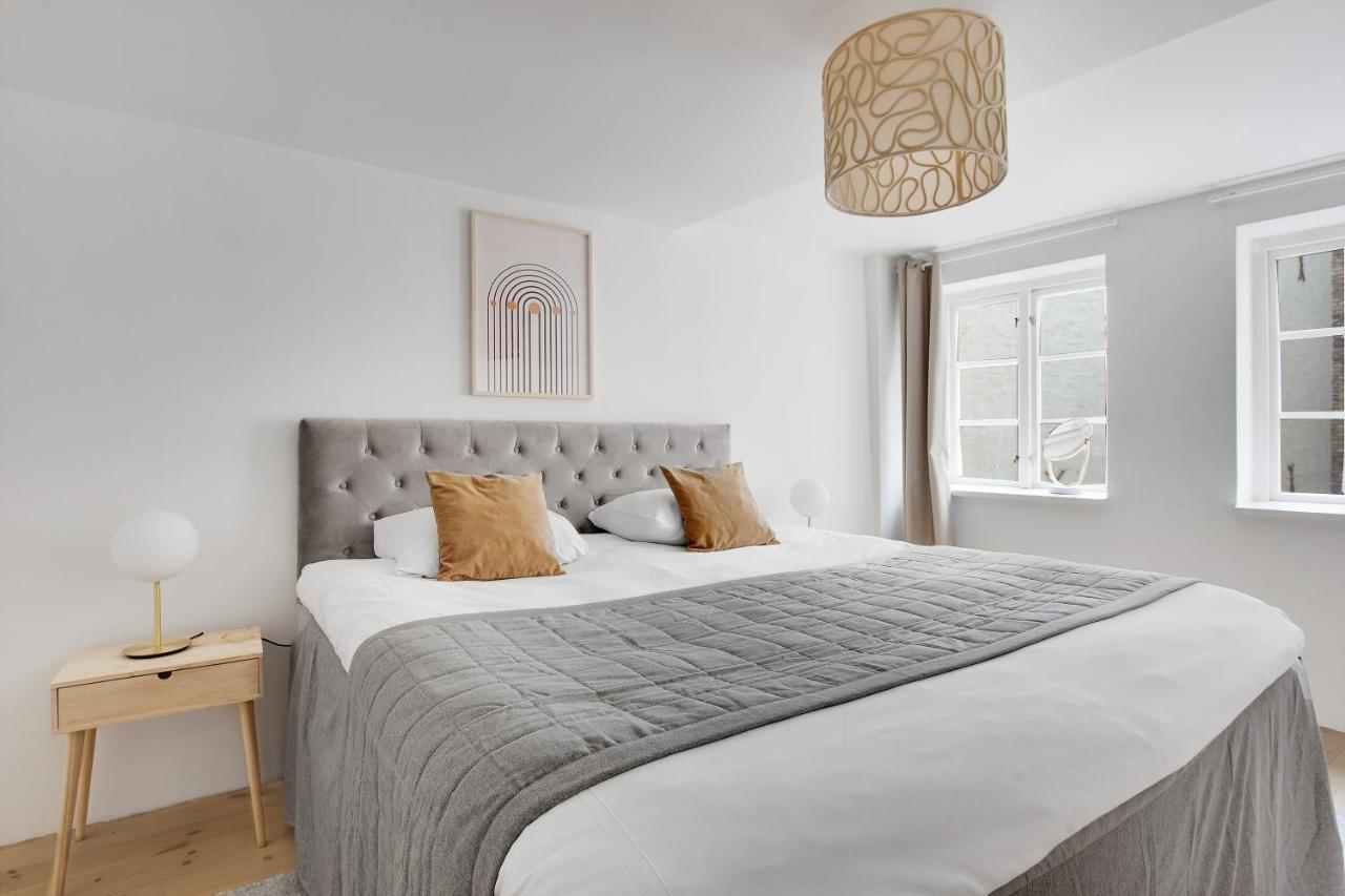 Sanders Main - Endearing Two-Bedroom Duplex Apartment With A Balcony Next To Magical Nyhavn โคเปนเฮเกน ภายนอก รูปภาพ