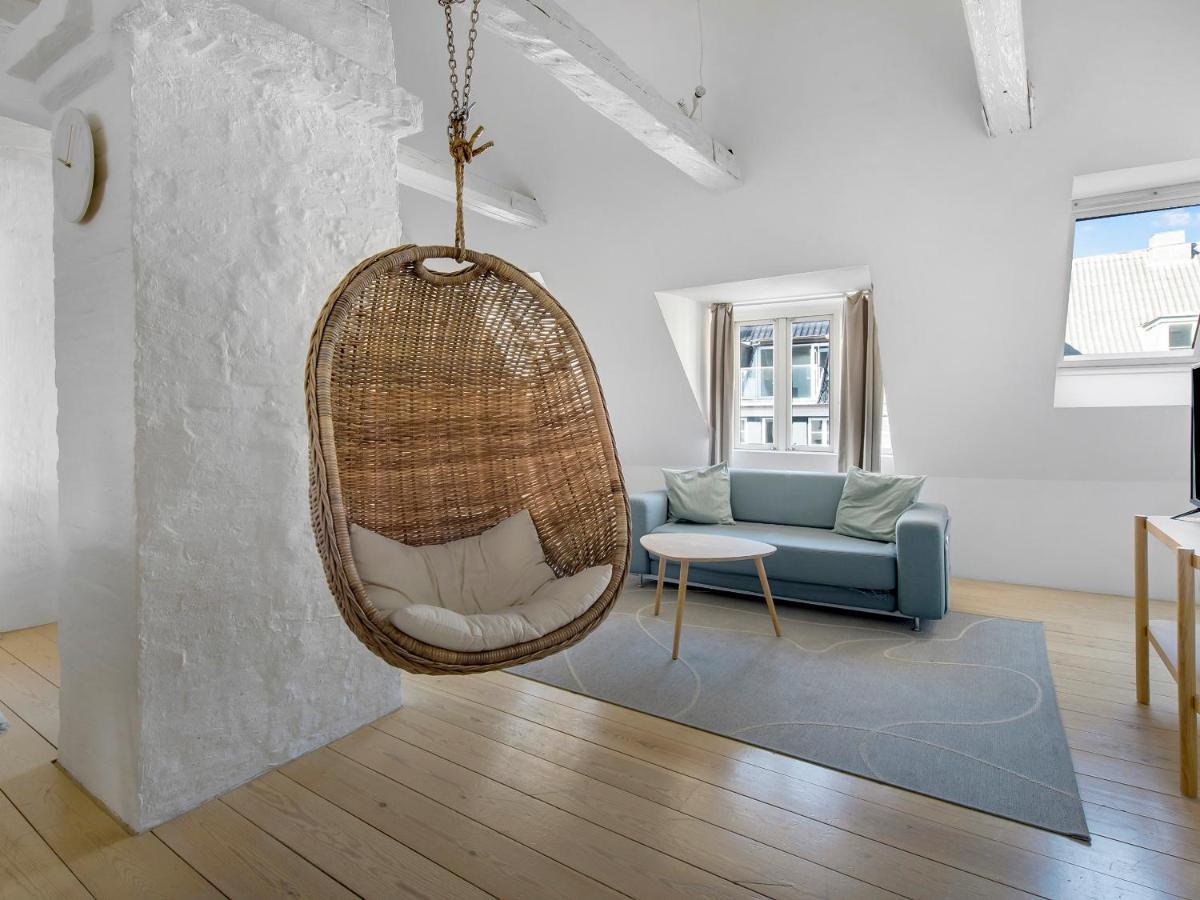 Sanders Main - Endearing Two-Bedroom Duplex Apartment With A Balcony Next To Magical Nyhavn โคเปนเฮเกน ภายนอก รูปภาพ